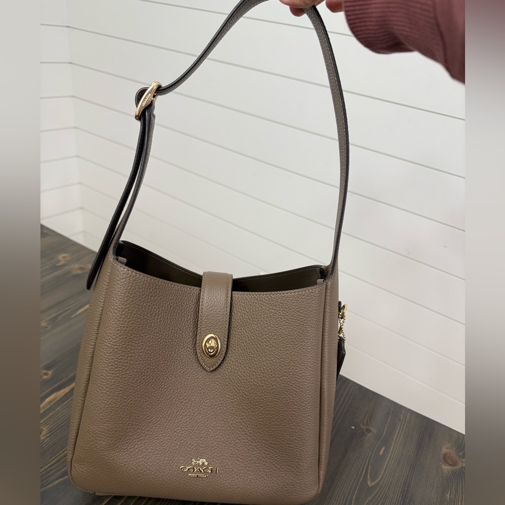 Coach Hadley convertible shoulder/crossbody bag !